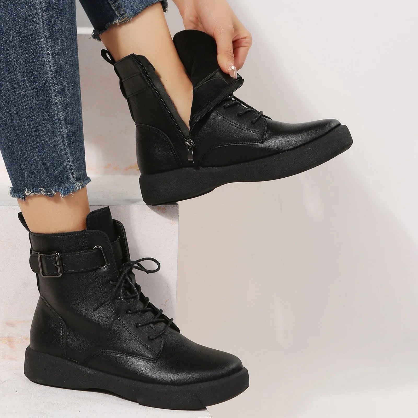 Women'S Fashionable Versatile Ankle Boots British Retro Belt Plus Velvet Short Suede Boots For Women Lace Up Flat Shoes Botines